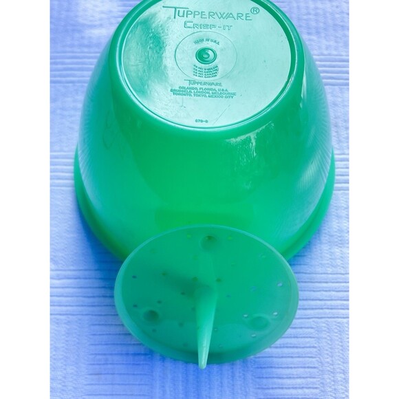 Tupperware Other - Vintage Tupperware Crisp It Lettuce Keeper #679, Spike #681 Jadite Green, NO LID